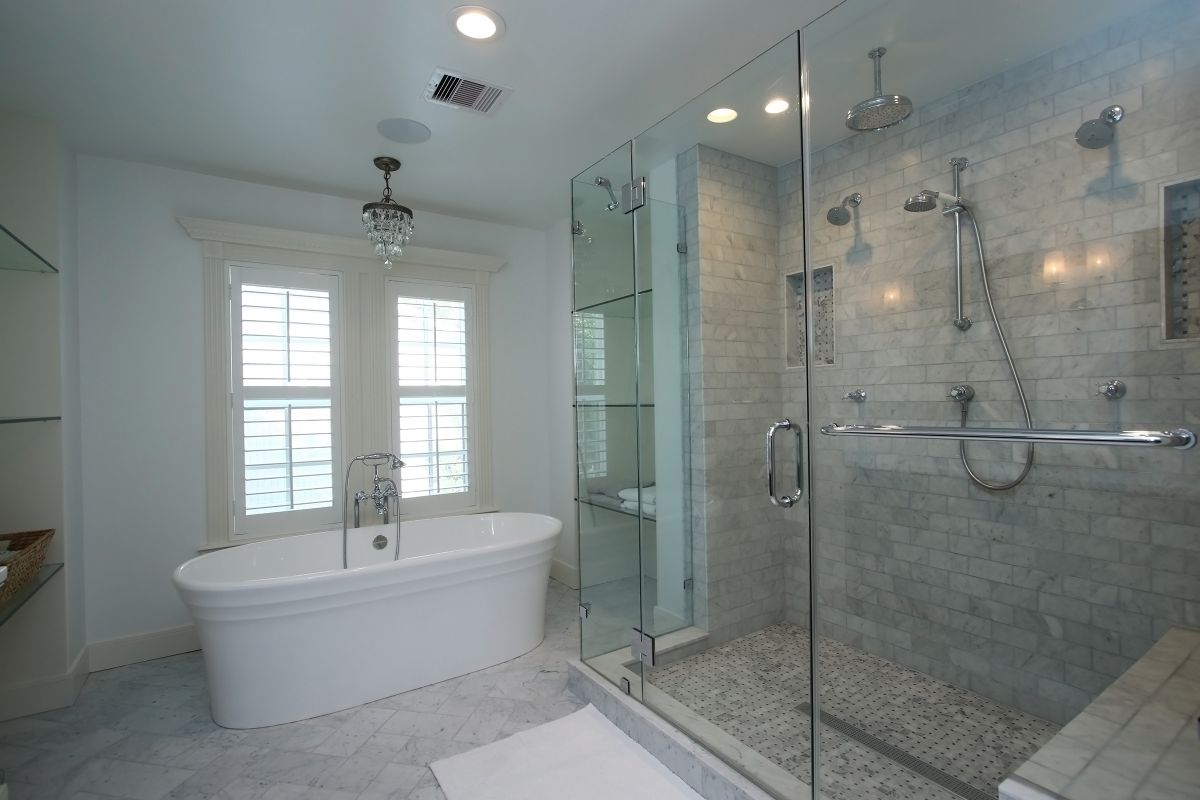 A Complete Guide For Installing Framed Shower Screens in The Bathroom